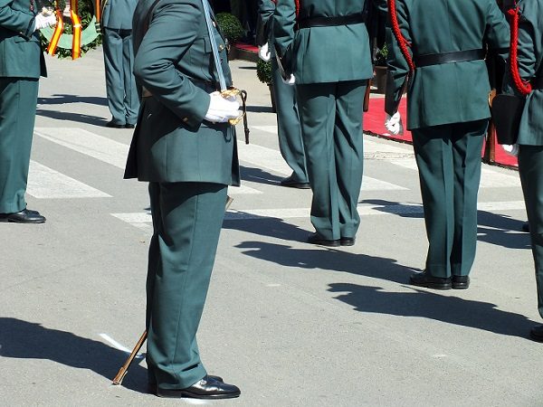 Llamar Guardia Civil